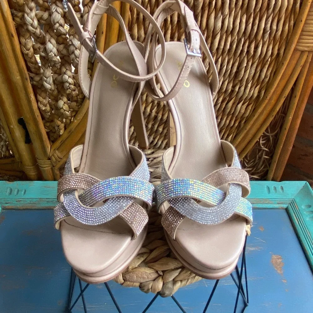 Aldo Elegant Beige and Gold Rhinestone Women's Heels Sandals Great Condition - Picture 6 of 15